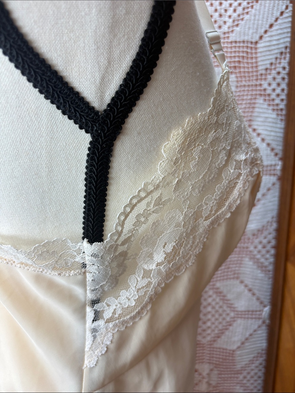 Vintage Ivory Lace Slip Dress Sz sm - Picture 8 of 9